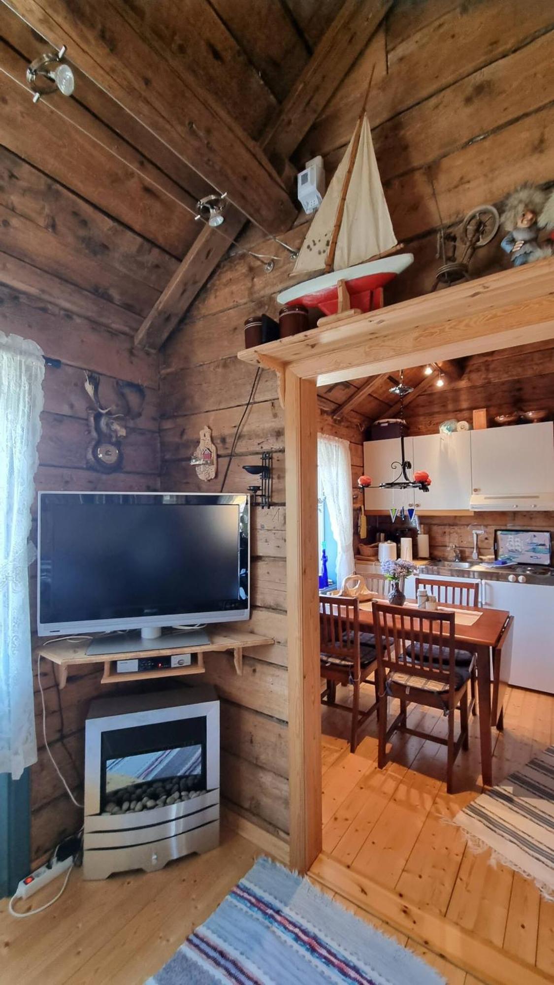 Koselig Rorbu Pa Tind Villa Sørvågen Exteriör bild